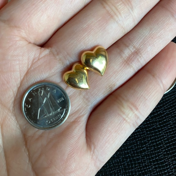 Heart 18k Gold Earrings - Picture 6 of 6